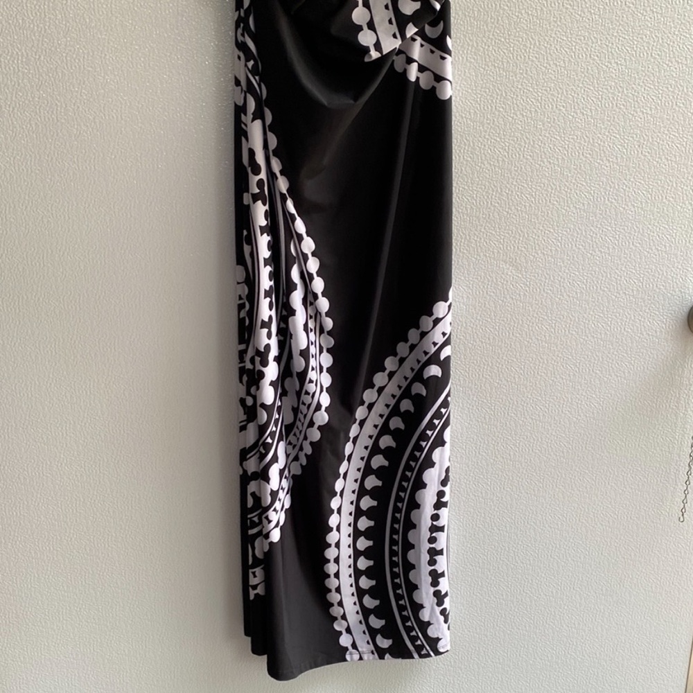 VENUS Black and White Halter Open Back Maxi Dress XL - Picture 7 of 13